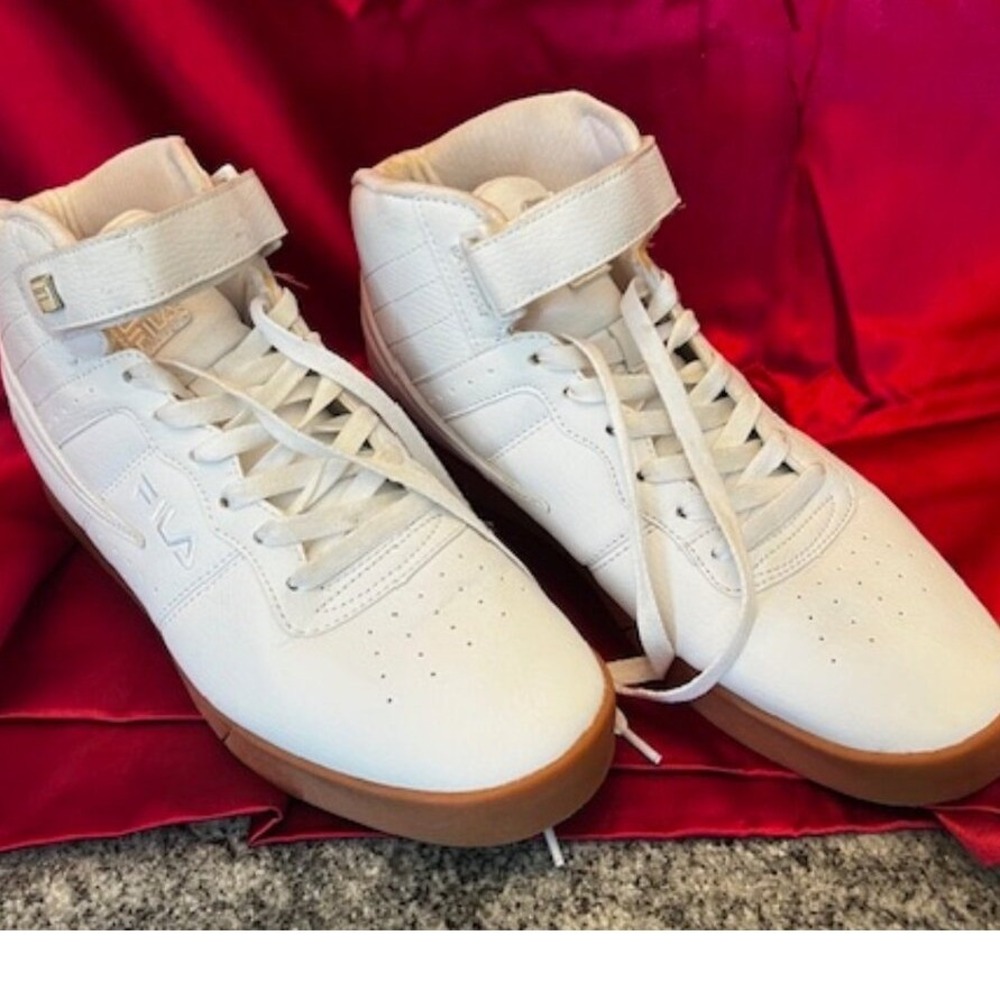 FILA High Top Men Size 11 White Sneakers Gum Sole Retro Ankle Strap Basketball